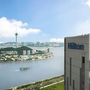 Hilton 酒店
